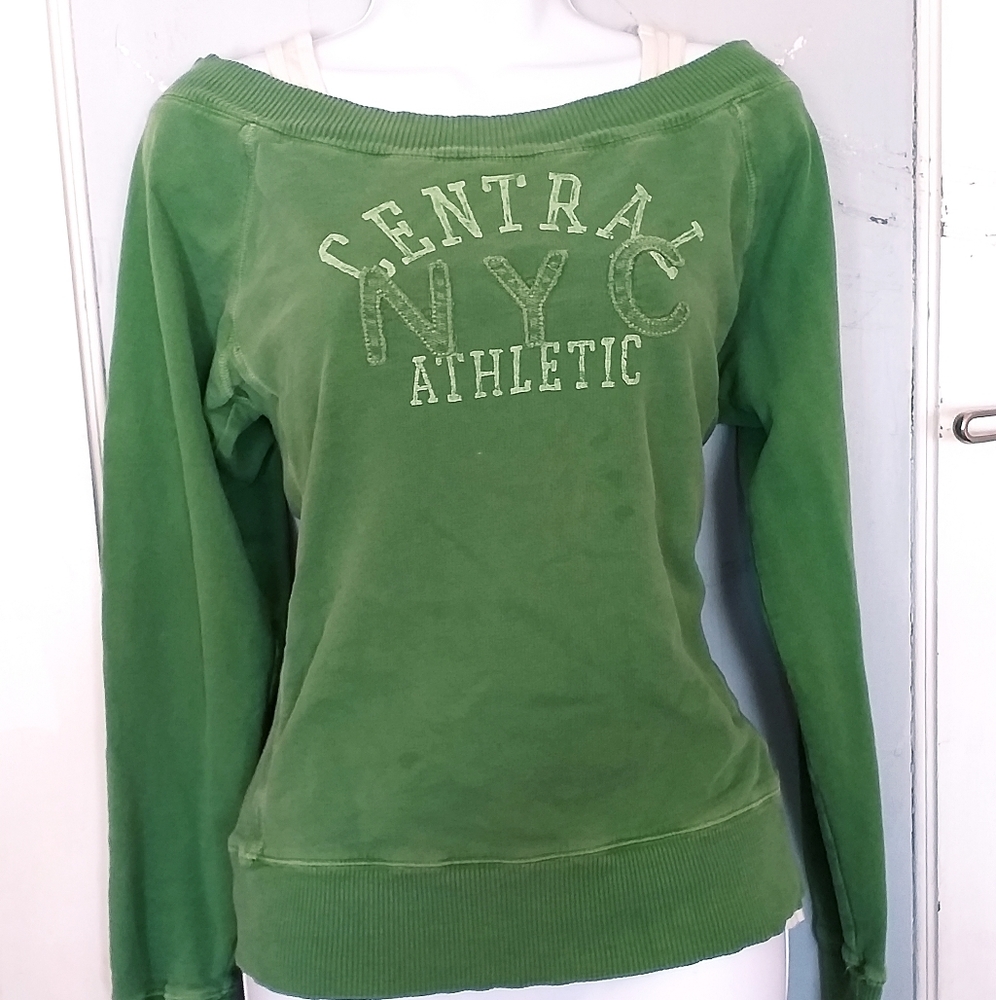 2/$10 Old navy green off the shoulder top, sz L